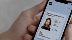 Ukrayna, e-Kimlik uygulamasını yasallaştıran ilk ülke oldu