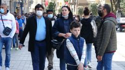 İstiklal Caddesi'ndeki kalabalık kısıtlama sonrası yine aynı