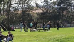 Sakarya'da güneşli havayı görenler soluğu parklarda aldı