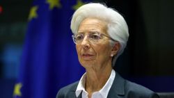ECB: Euro Bölgesi'nin ekonomisi için tünelin sonunda ışık görüyor