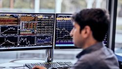 Yurt içi piyasalar Merkez Bankası'nın faiz kararını bekliyor