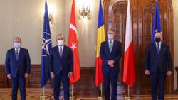 Mevlüt Çavuşoğlu, Romanya Cumhurbaşkanı Iohannis ile görüştü