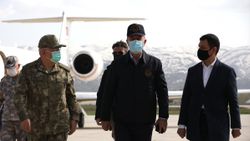 Hulusi Akar'dan Yüksekova'daki operasyon merkezine denetleme