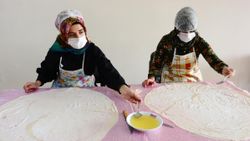 Erzurum'da kadınlar, kooperatif kurdu, hamur işlerini Türkiye'ye pazarlıyor
