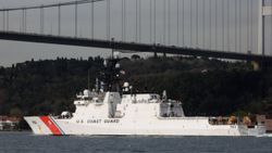 İstanbul Boğazı'ndan geçen ABD sahil güvenlik gemisi Karadeniz'e açıldı