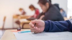 Sınavlar iptal mi, ertelendi mi? Lise ve ortaokul sınavları ne zaman yapılacak?