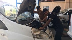 Şırnak'ta oto sanayilerde yasak öncesi büyük yoğunluk