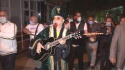 İzmirli sanatçılardan sahur orkestrası
