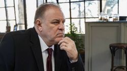 Burak Sergen normal odaya alındı
