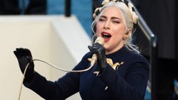 Lady Gaga: Aylarca istismara uğrayıp, hamile kaldım