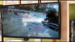 Ümraniye'de otomobile çarpan kurye hayatını kaybetti