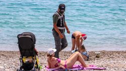 Antalya'da pasaport kontrolü