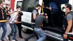 Manisa'da silah zoruyla darbedip senet imzalatan 4 kişi tutuklandı