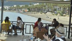 Marmaris'te işletmeler müşterilerine kavuştu