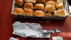 Gaziantep'te baklava kutusuyla uyuşturucu sevkiyatı polise takıldı