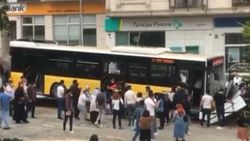 Kağıthane'de İETT otobüsü kaza yaptı