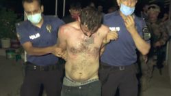 Antalya'da yaşlı çifte dehşeti yaşattı