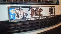 Adana'da plakasını gizledikleri araçla kaçarken kaza yapınca yakalandılar