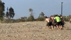 Hatay'da boğulma tehlikesi geçirenlere yardıma giden genç, dalgalara kapılarak can verdi
