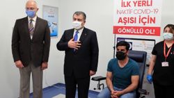 Fahrettin Koca duyurdu: Turkovac'ın ilk dozu yapıldı