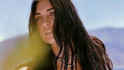 Tuba Büyüküstün'den aşk yorumu