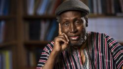 Ngũgĩ wa Thiong’o‘nun Öze Dönüş adlı deneme kitabı