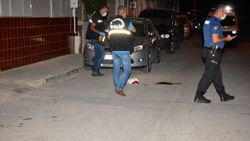 İzmir'de uyuşturucu almaya gitti, boynundan vuruldu