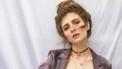 Naz Çağla Irmak yeni filmi için saçlarını kazıttı