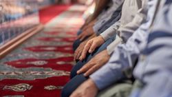 Teşrik tekbiri nasıl getirilir? Anlamı nedir?