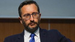 Fahrettin Altun: Demokrasimizi kimsenin masasına meze yaptırmayız