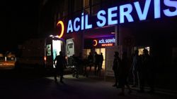 Erzincan'da otomobil ile traktör çapıştı: 1 ölü 5 yaralı