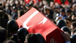 Hulusi Akar şehit Halil Çelebi için başsağlığı mesajı yayınladı
