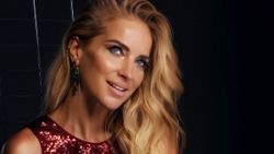 Burcu Esmersoy yangın bölgesinde! O hareketi görenlerin içini ısıttı..