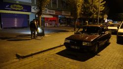Uşak'ta bıçaklı kavgada 3 kişi yaralandı
