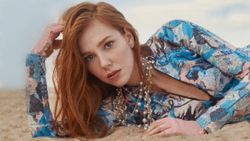 Kızıldı, sarışın oldu! Elçin Sangu yeni imajıyla herkesi şaşırttı! Sinem Kobal'ın kopyası gibi...