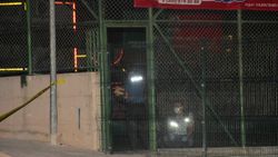 İzmir'deki halı sahada kavga: Polislerle çatıştılar