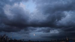 New York’ta Henri Kasırgası alarmı: OHAL ilan edildi