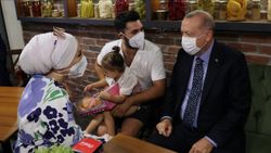 Çengelköy'de Cumhurbaşkanı Erdoğan'a sevgi seli