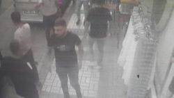 Bursa'da otomobilden cadde ortasında rastgele ateş açıldı