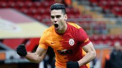 Falcao yolcu! Eşi duyurdu..