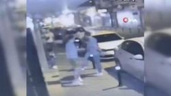 Karaköy'de yan bakma kavgası cinayetle bitti
