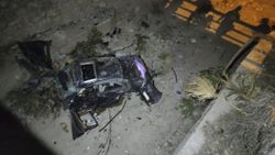 Denizli'de hurdaya dönen araçtan sağ olarak kurtarıldı