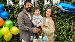 Burak Özçivit ve Fahriye Evcen çifti Karan için paraya kıydı, ikinci dadı tuttu! Aylık maaşı ise...