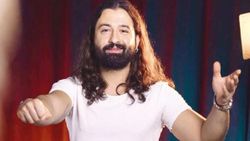 Koray Avcı konsere geç kaldı, imdadına zabıta yetişti! O anları sosyal medya hesabından paylaştı