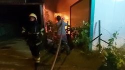 Kocaeli'nde konteynerda yangın çıktı