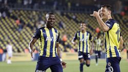 Fenerbahçe'de giden gidene! İşte bugün ayrılan o isim..