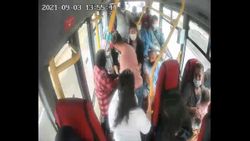 Düzce'de minibüste bayılan yolcuyu şoför hastaneye yetiştirdi