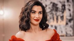 Sağ gösterip sol vurdu! Nesrin Cavadzade yeni dizisiyle Yasak Elma'ya rakip oldu