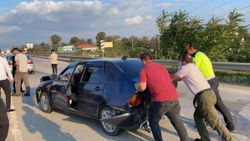 Düzce'de yaşanan kazada tıkanan yol, başka kazaya neden oldu: 6 araç hasarlı