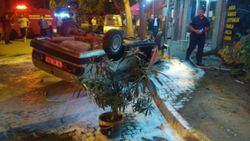 Balıkesir'de seyir halinde olan sürücü, epilepsi nöbeti geçirince kaza yaptı